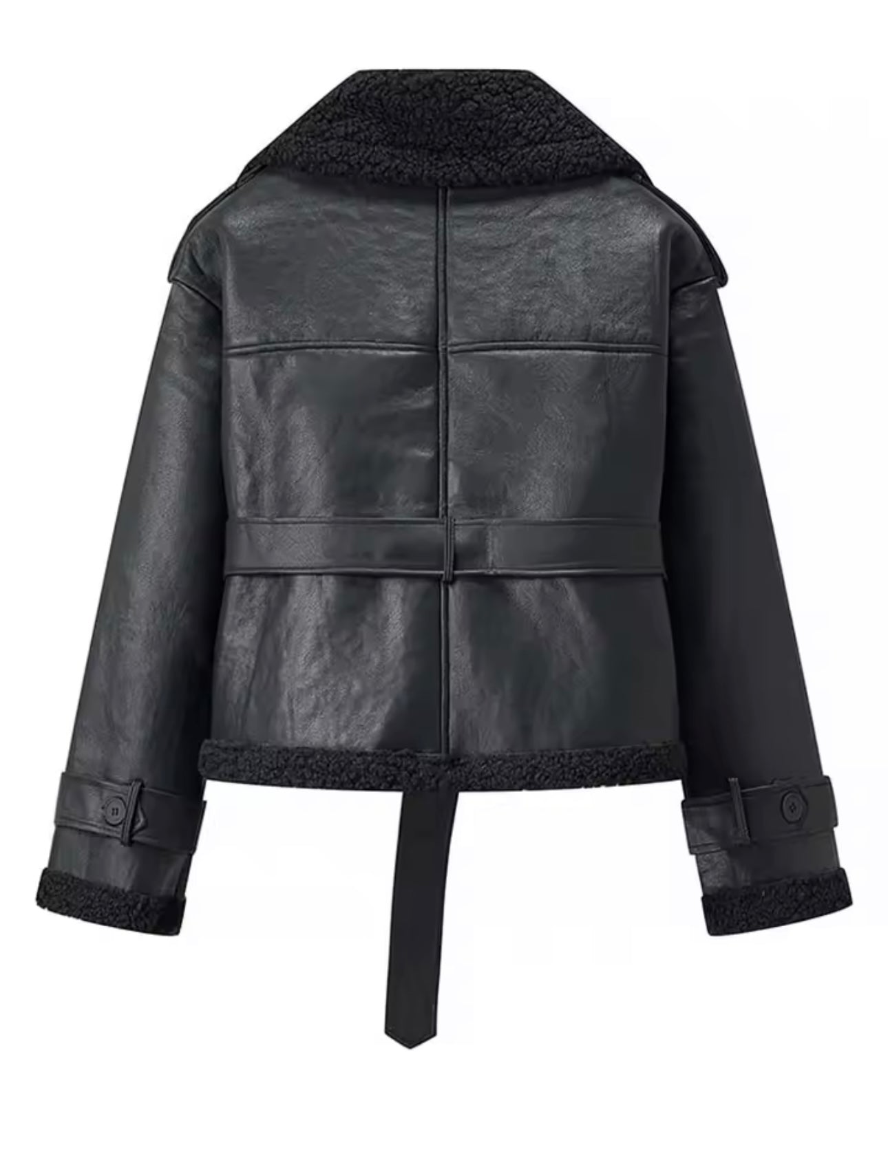 Short Black Sheepyy schwarze Teddy Leder Jacke – cropped Kunstlederjacke mit Teddyfutter für Damen