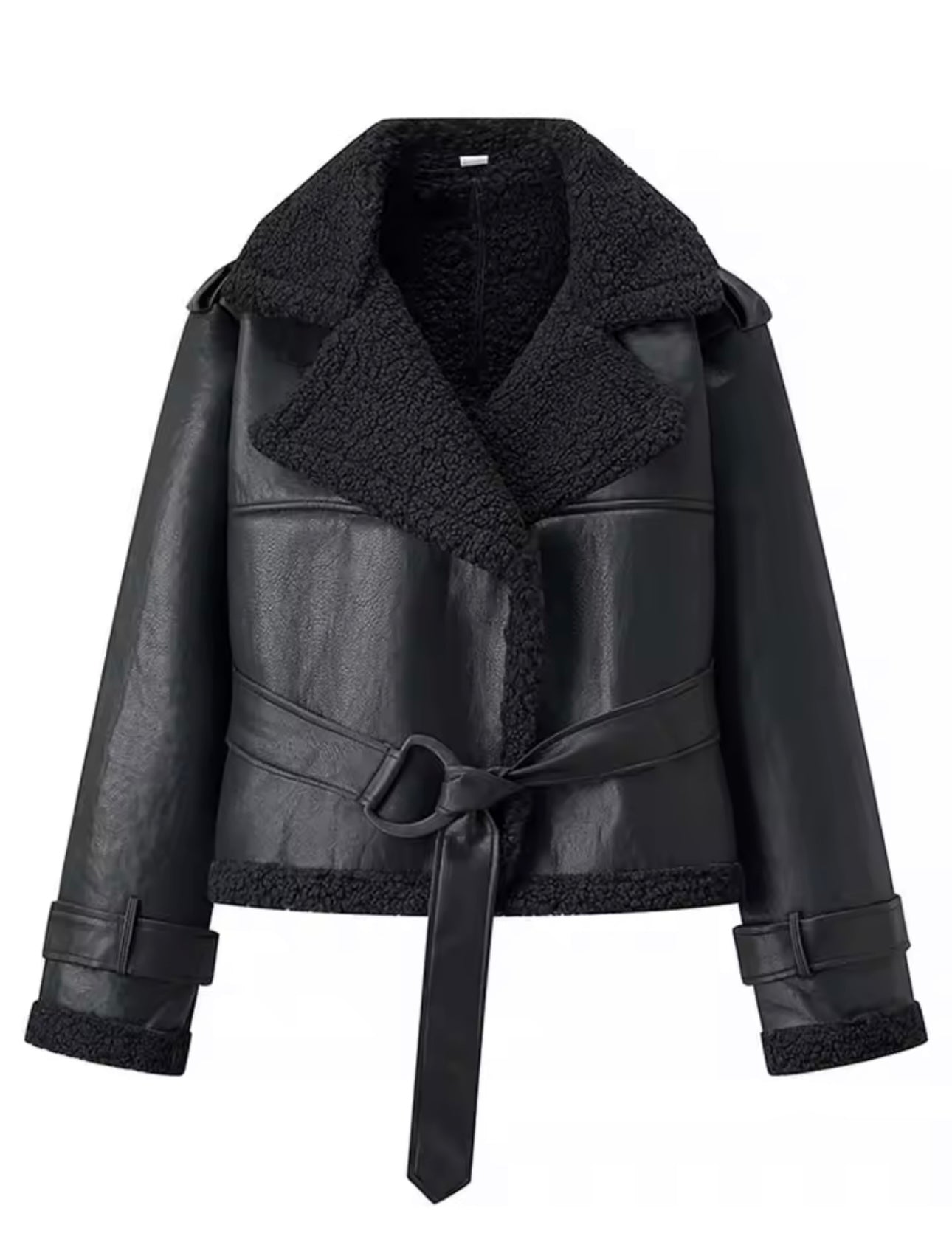 Schwarze Teddy Leder Jacke Short Black Sheepyy – stylische Cropped-Jacke für urbane Winterlooks