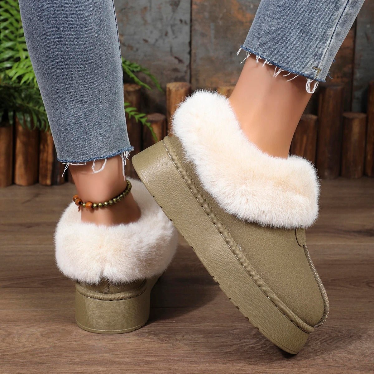 Furryy Fluff Slipper - Cozy Wool Craft. Gefütterte Winter Slipper Damen – khaki Hausschuhe mit Plüschrand