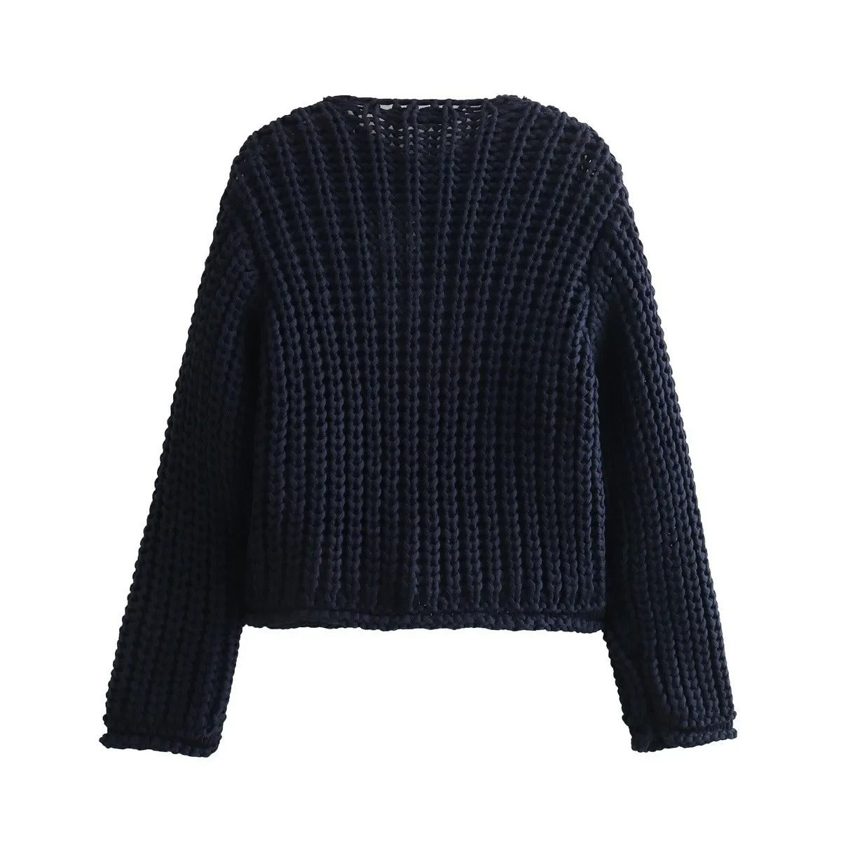 Rückseite der Gerdyy Strickjacke in Dunkelblau – schlichte Grobstrick Optik
