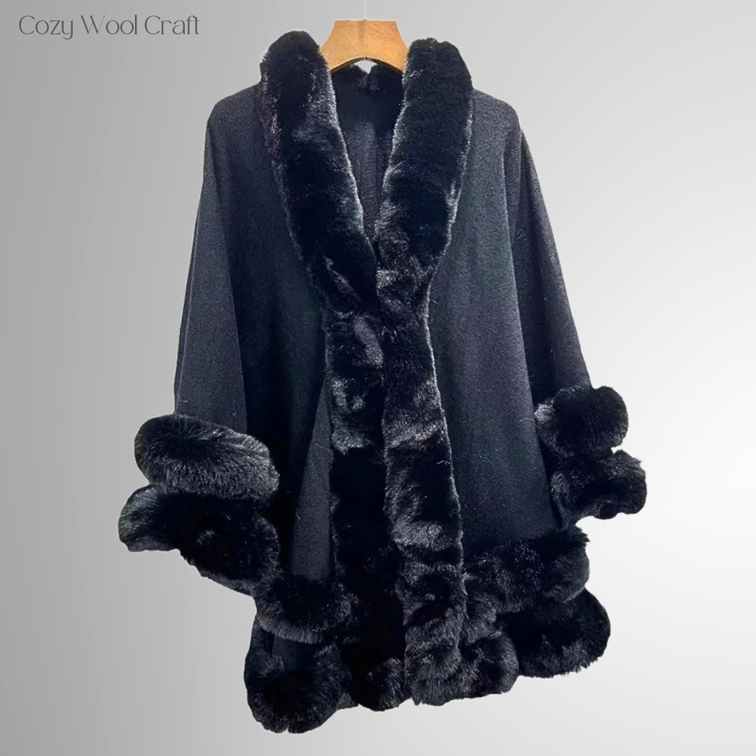 Kaschyy Kaschmir Poncho mit Fellkragen - Cozy Wool Craft