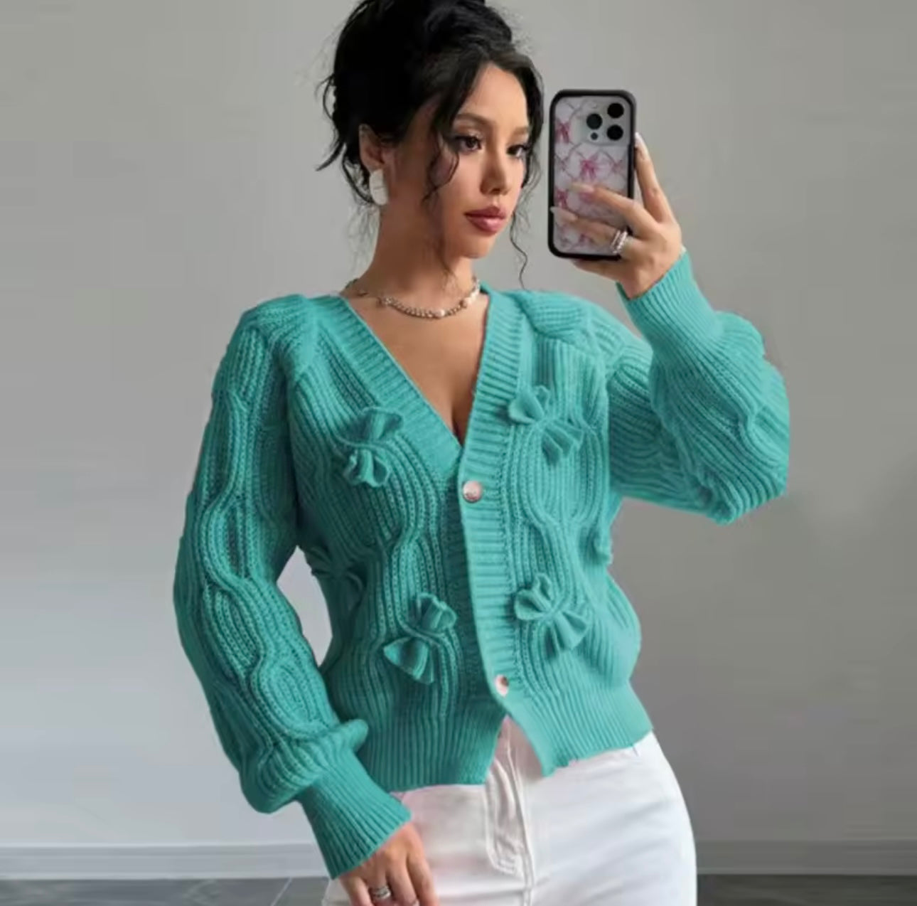 Türkise Strickjacke Damen mit 3D-Schleifen – cozywoolcraft Bowyy Knit Cardigan, TikTok Trend Frühling 2025