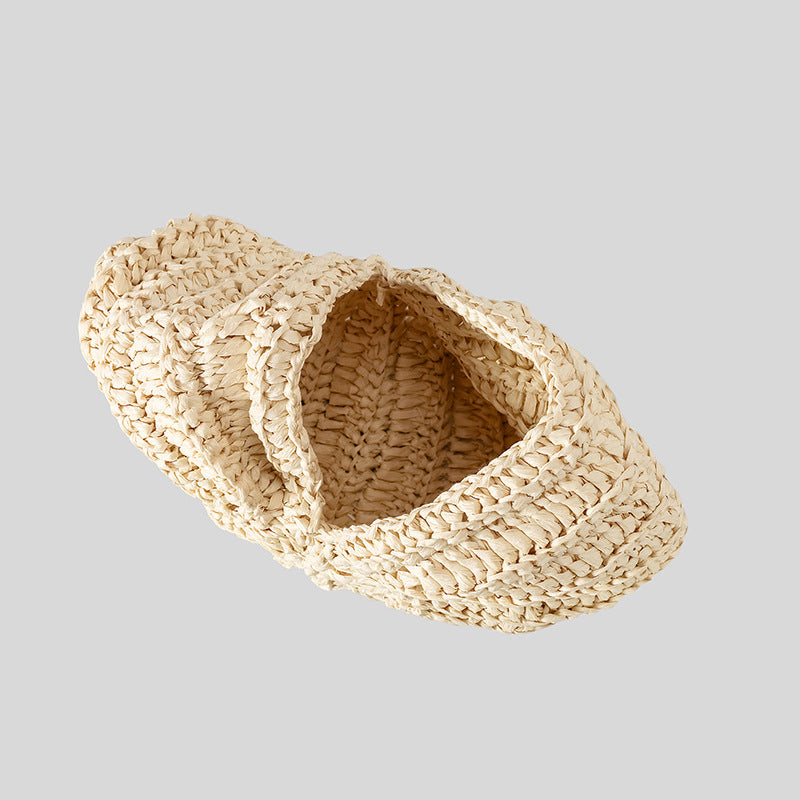 Innenansicht der Brryy Muschel Stroh Tasche – sorgfältig handgearbeitetes Design mit viel Stauraum und natürlicher, sommerlicher Struktur.