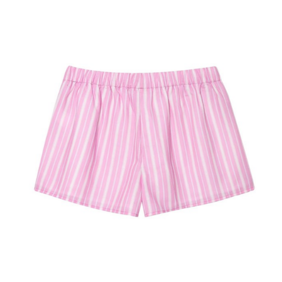 Rückansicht der Shorts aus dem Loryy Gestreiften Pyjama Set von CozyWoolCraft, leicht geschnitten und ideal für Sommernächte und cozy Loungewear-Looks.