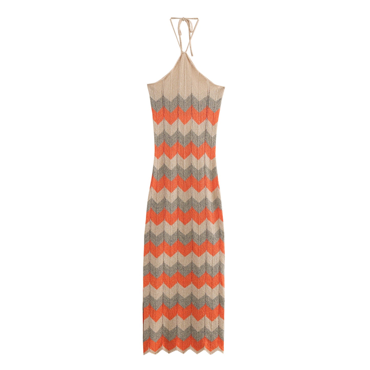 Vorderansicht des Samyy Strickkleids Halterneck mit Zickzackmuster in Beige, Orange und Grau – feminines Strickdesign für trendige Outfits.