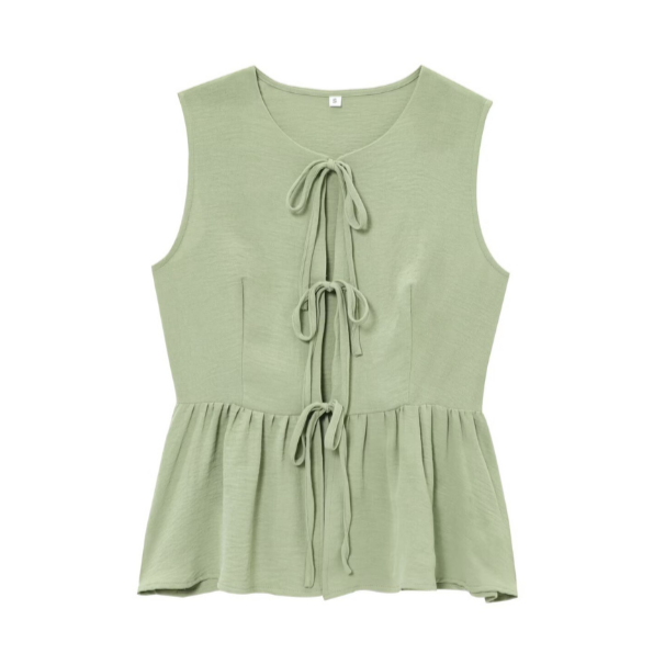 Peplum-Top des Sofyy Zweiteiligen Sets in zartem Grün mit Bindebändern – femininer und stilvoller Look von CozyWoolCraft.