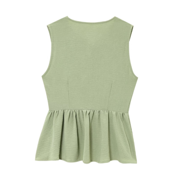 Rückansicht des Sofyy Zweiteiligen Sets – schlichtes grünes Peplum-Top mit femininer Silhouette, elegant und modern von CozyWoolCraft.