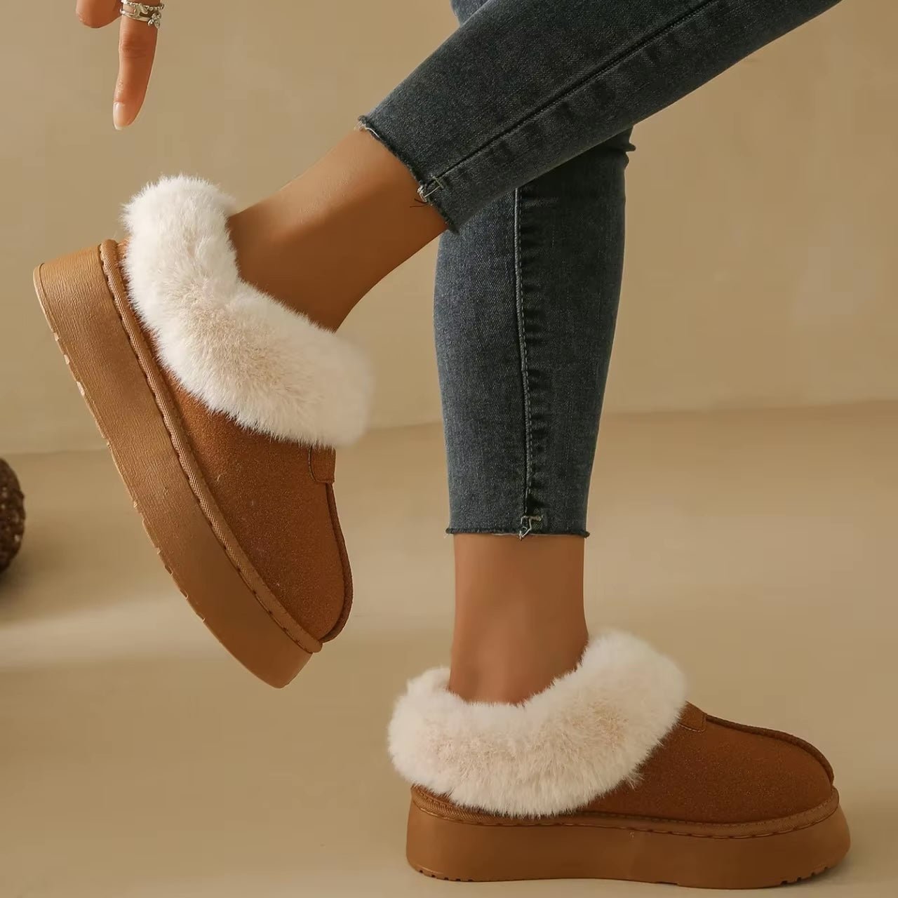 Furryy Fluff Slipper - Cozy Wool Craft