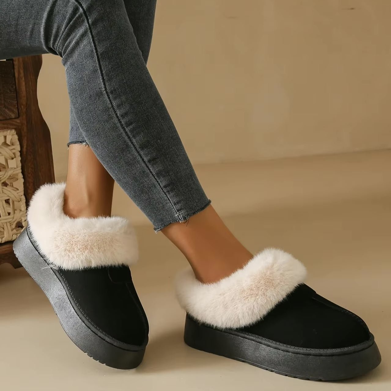 Furryy Fluff Slipper - Cozy Wool Craft