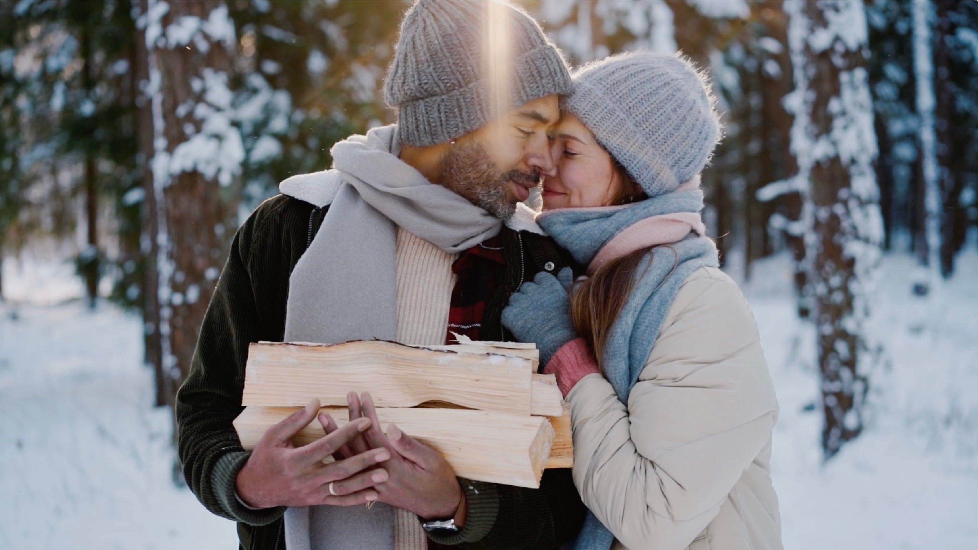 Video laden: CWC Trailer Januar Februar Fashion Valentinstag